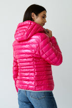 Load image into Gallery viewer, Elfy Vegan Down Short Jacket | Flash Pink 3