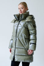 Load image into Gallery viewer, Finnja Down Coat | Olive 3