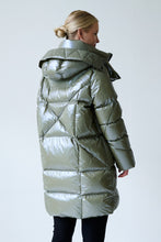Load image into Gallery viewer, Finnja Down Coat | Olive 4