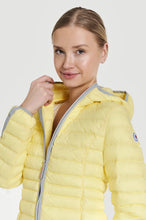 Load image into Gallery viewer, Elfy Vegan Down Short Jacket | Limone 3
