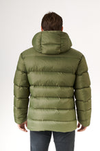 Load image into Gallery viewer, Mason Short Down Jacket | Military 4