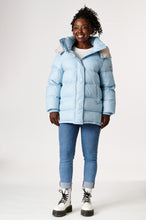 Load image into Gallery viewer, Odelle Vegan Down Jacket | Light Denim & Linen 2