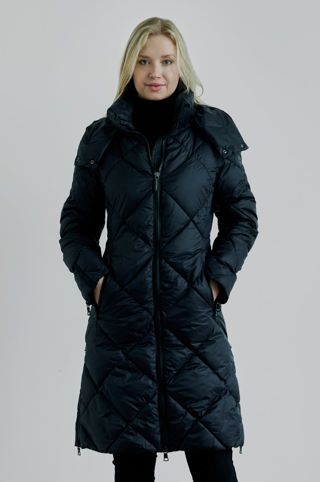 Saga Long Vegan Down Coat | Black