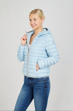 Load image into Gallery viewer, Elfy Vegan Down Short Jacket | Light Denim
